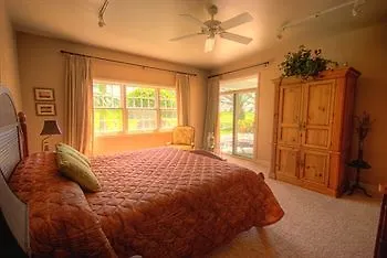 Britannia Villas Seven Mile Beach Hotel