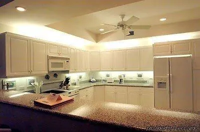 Britannia Villas Seven Mile Beach ホテル